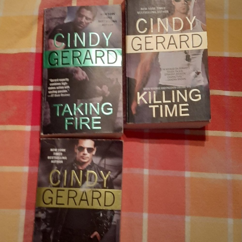 LOT of 3/ Gerard Romance